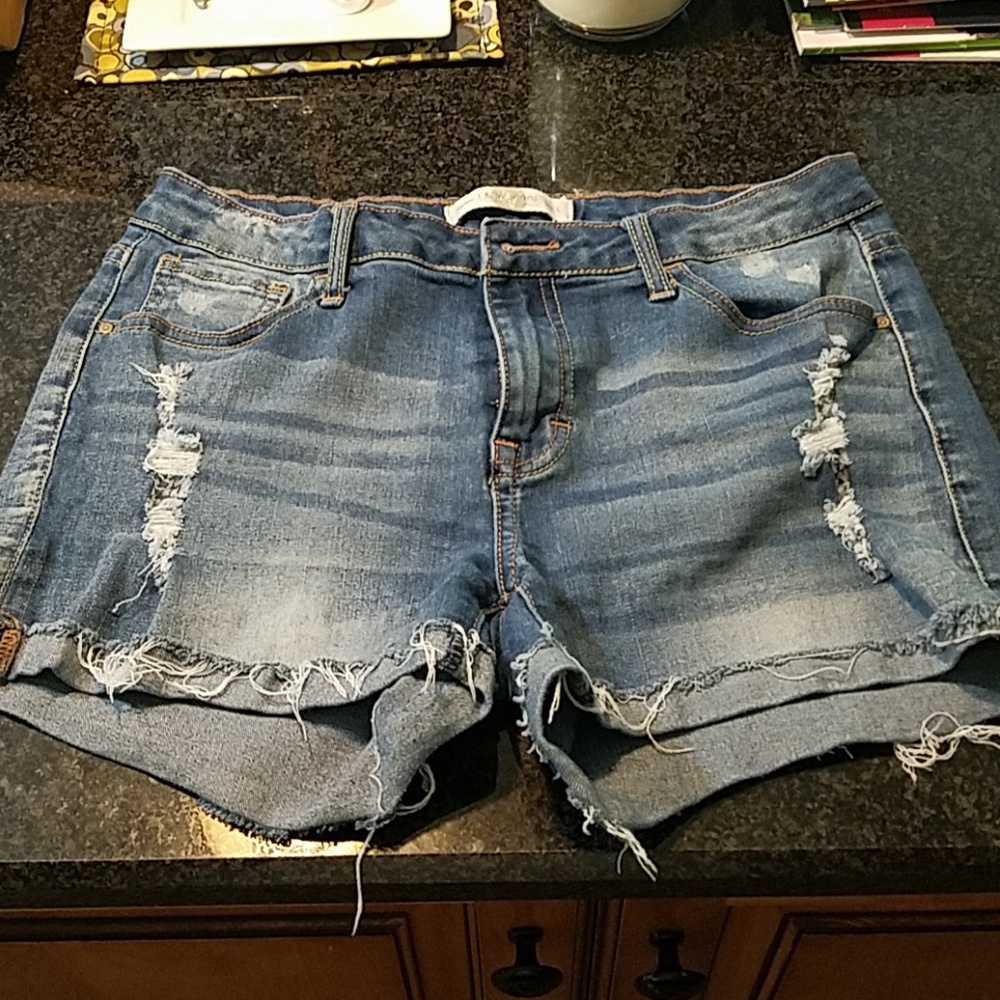 Mid rise cut off denim shorts